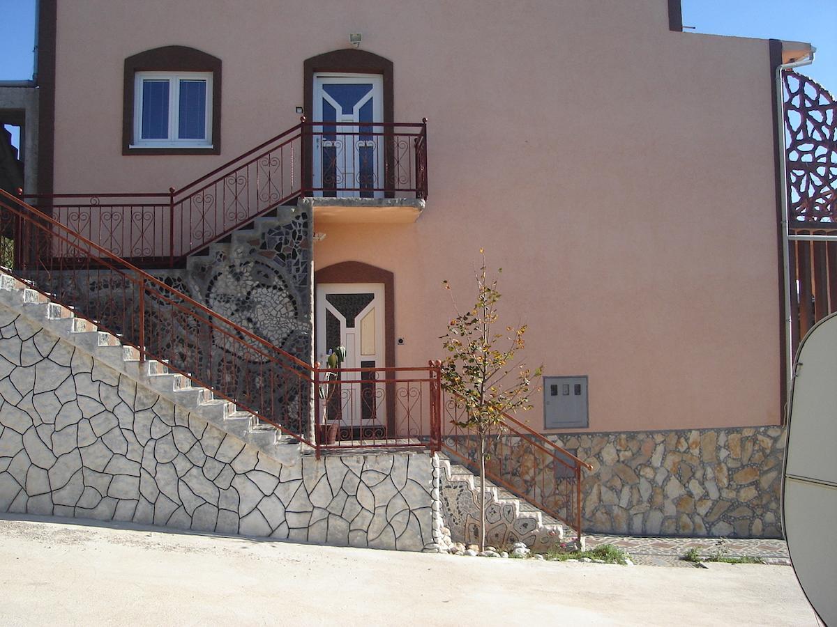 Katarina Apartments And Rooms Sibinj Krmpotski Exterior foto